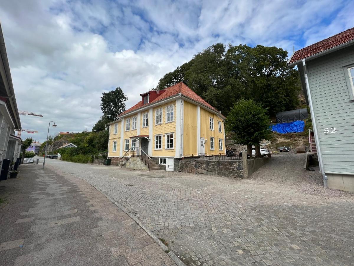 Fint, Gratis Parkering, Med 20 Min Till Goeteborg C Kungalv Luaran gambar