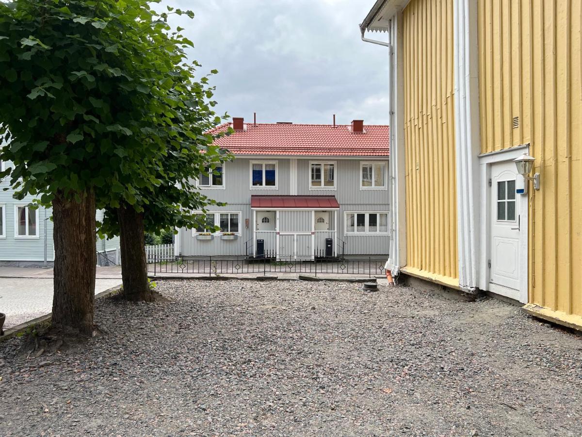 Fint, Gratis Parkering, Med 20 Min Till Goeteborg C Kungalv Luaran gambar